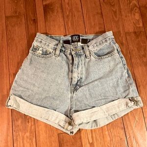 Urban Outfitters Mom Shorts size 24